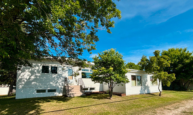 3 Bed | 1 Bath | Hug...