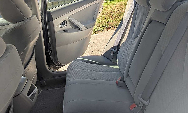 Toyota Camry Le 2007...
