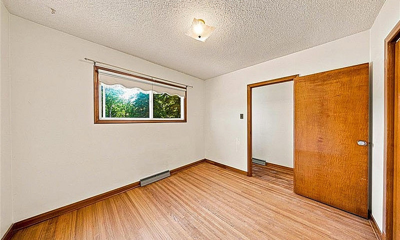 3 Bed Home On .62 Ac...