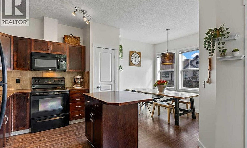 Townhouse In Cochran...