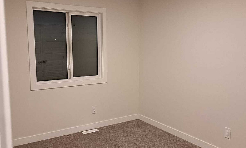 3 Beds 2.5 Baths - H...