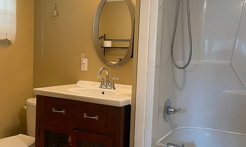 2 Bedroom Lower Suit...
