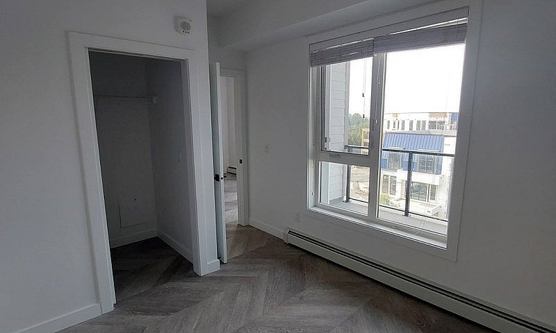 2 Bedroom / 2 Bath U...