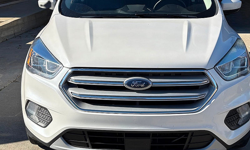 2018 Ford Escape Sel...