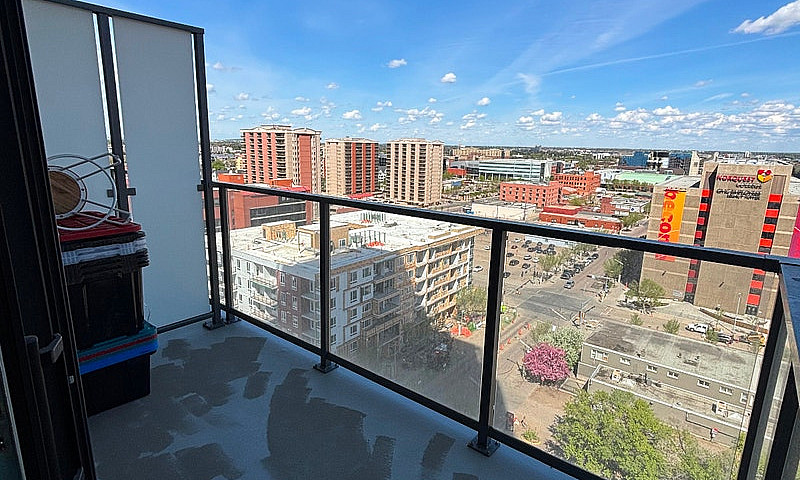 High End Apartment -...