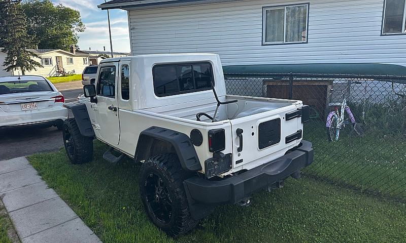 2013 Sahara Wrangler...