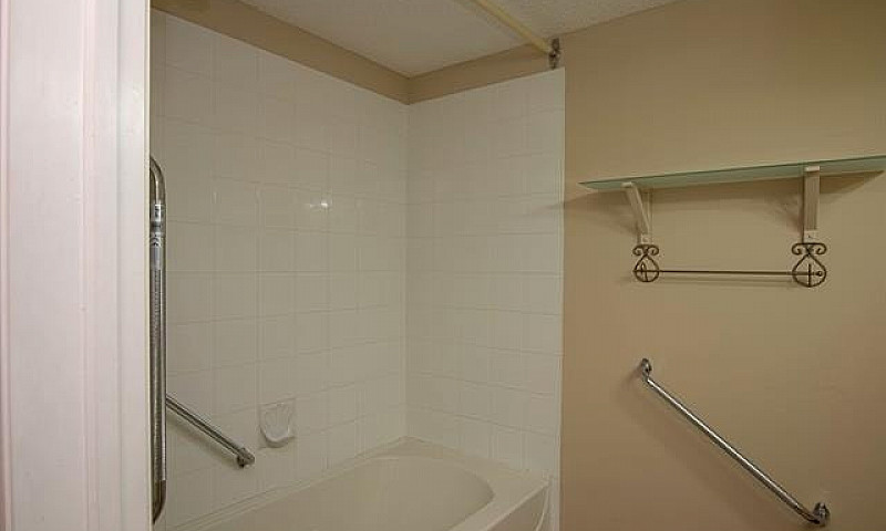 1 Bedroom + Den All ...