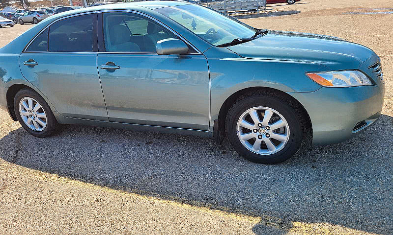 Toyota Camry Le 2,4 ...