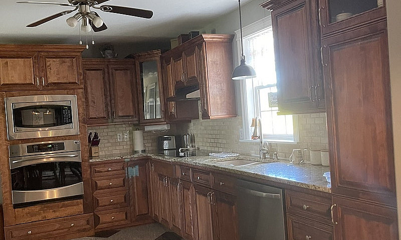 House For Sale 905 W...