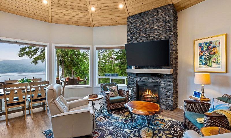 2,500 Sq. Ft. Mandal...