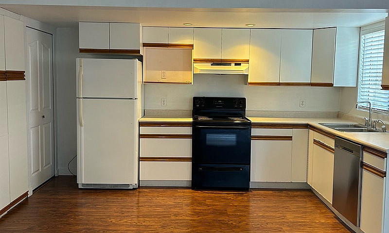 2 Bed, 1 Bath Baseme...