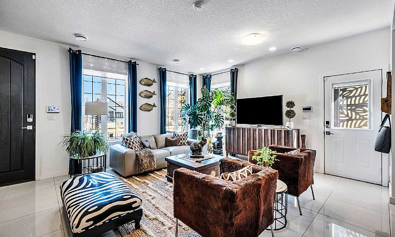 Private Sale | 1,765...