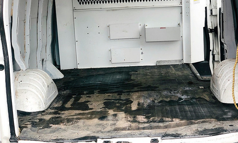 2004 Gmc Savana...