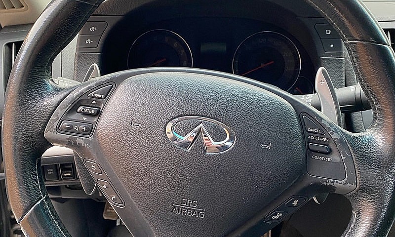 2009 Infiniti G37Xs ...