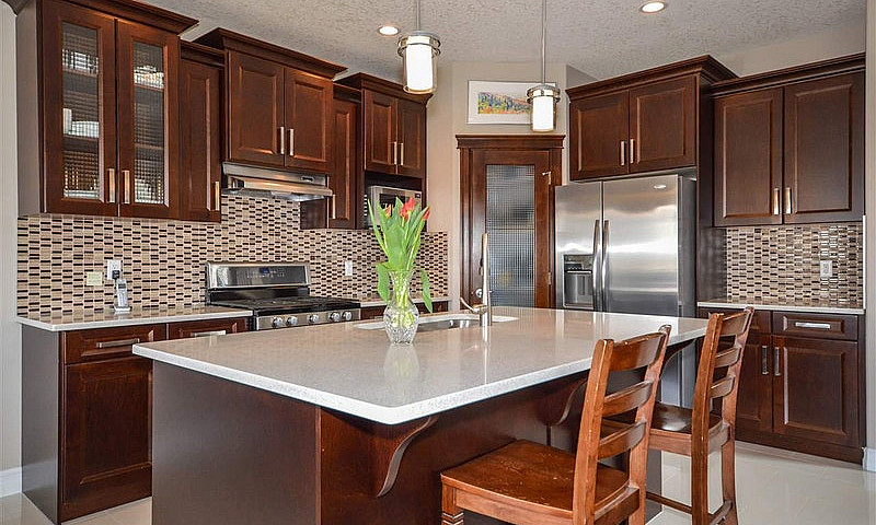 Executive Home For R...