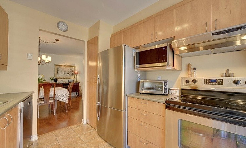 Condo 4 1/2 À Louer ...