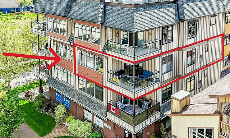 160 Harbourfront Dr,...