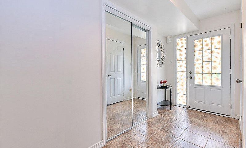 3-Storey Freehold To...