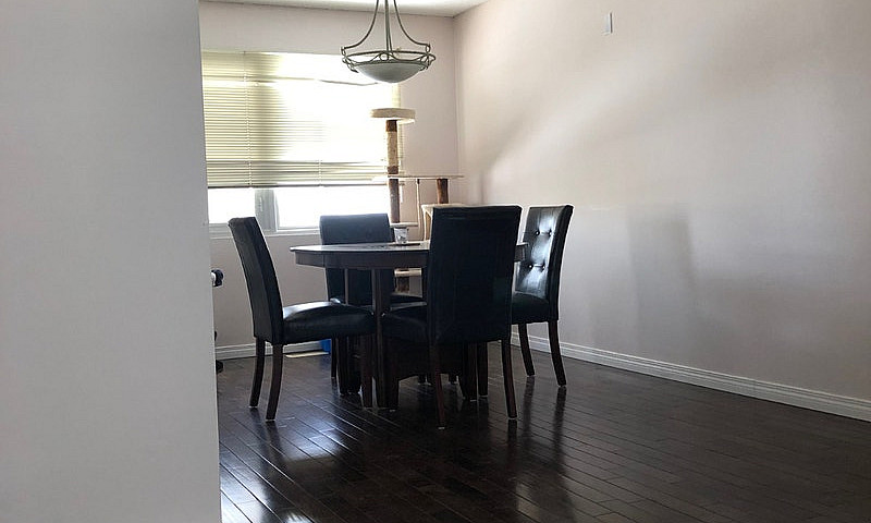 Fully Furnished 3-Be...