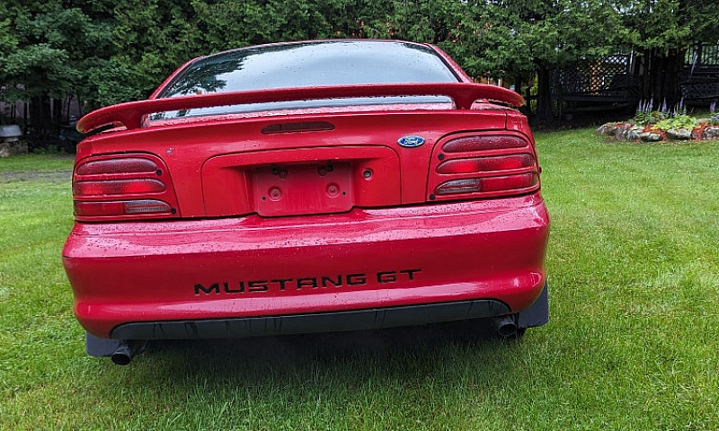 1995 Ford Mustang Gt...