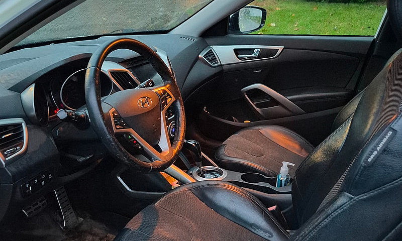 Hyundai Veloster 201...
