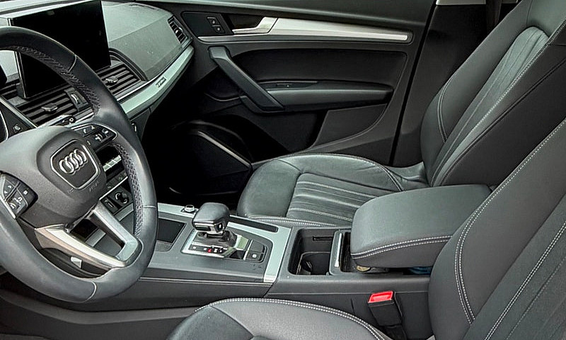 2021 Audi Q5 Komfort...