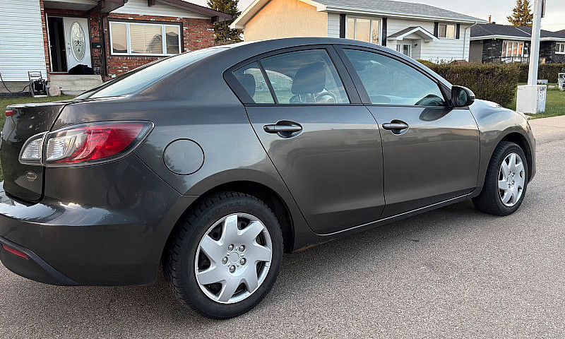 2011 Mazda 3I...