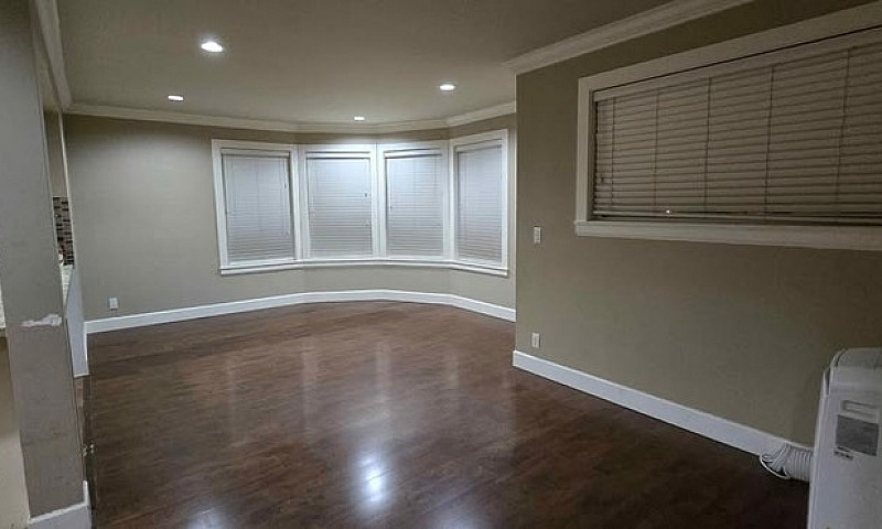 4 Beds 3 Baths House...