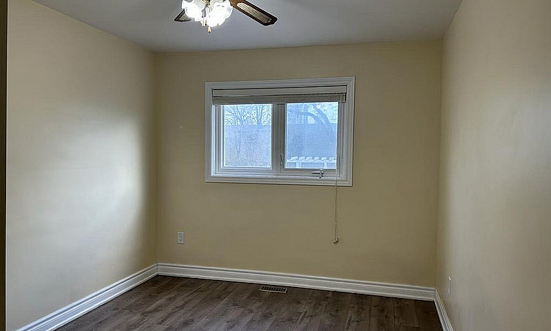 Spacious 2 Bedroom P...