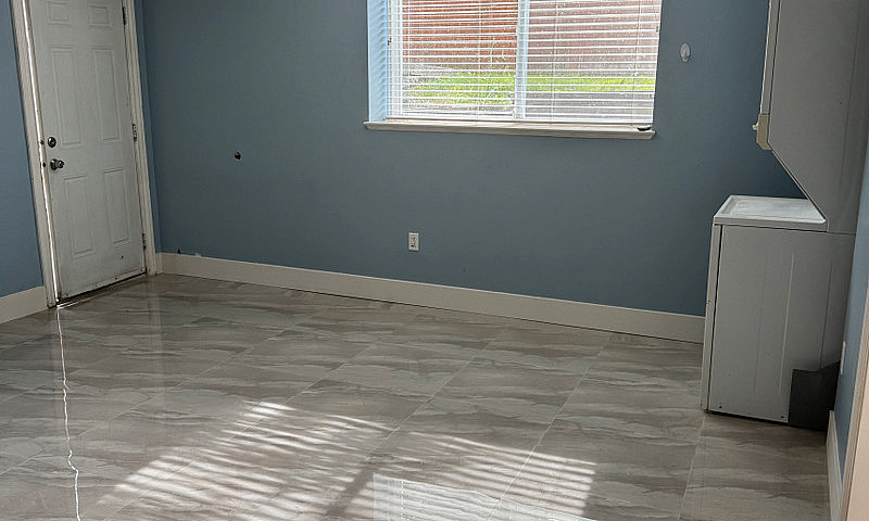 2 Bedroom Basement S...