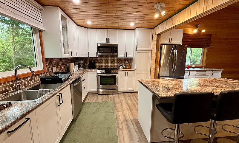 10 Donegal Bay, Bela...