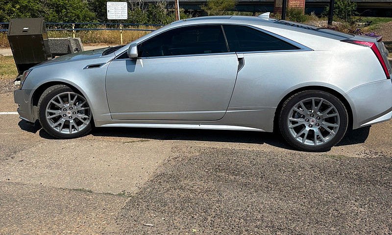Cadillac Cts Coupe...