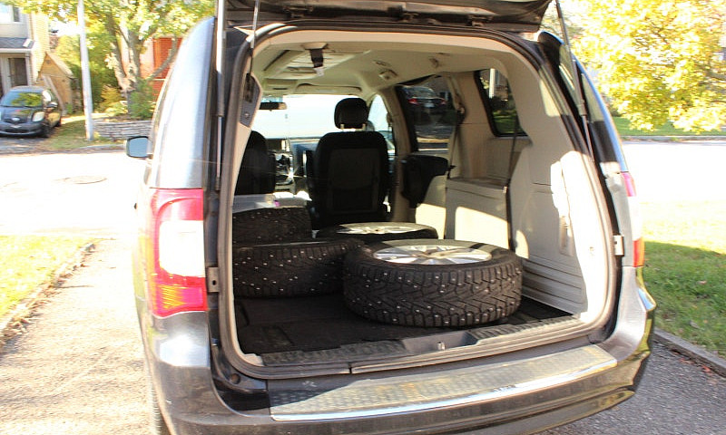Chrysler Town & Coun...