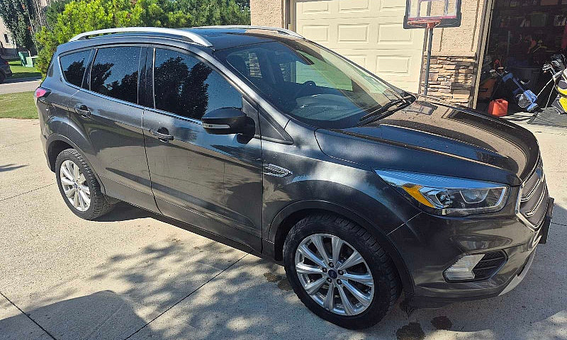 2017 Ford Escape Tit...