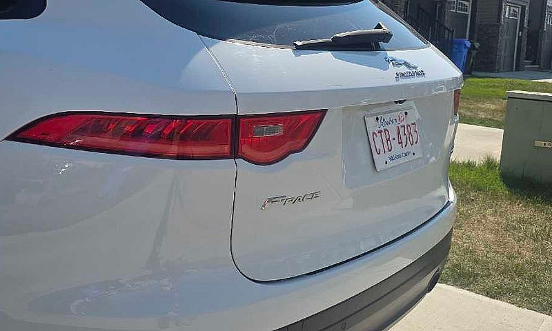 Jaguar F-Pace Premiu...
