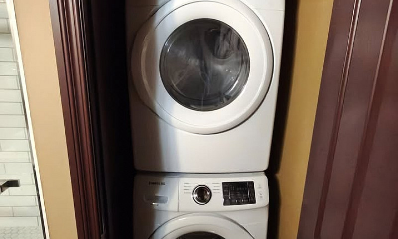 Furnished 1Br Walkou...