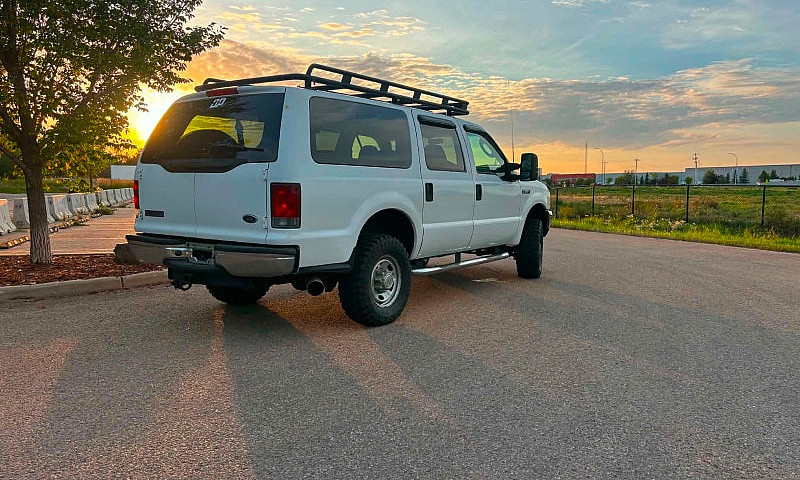 2003 Ford Excursion4...