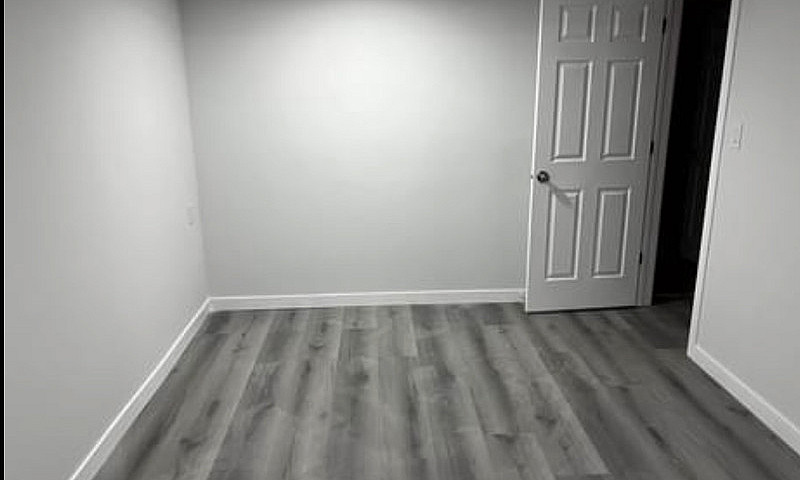 Room Available For G...