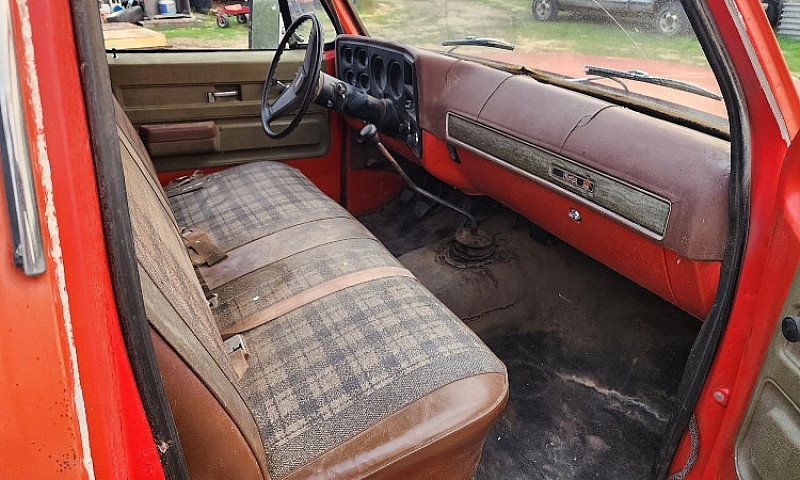 1976 Gmc Hoist Truck...