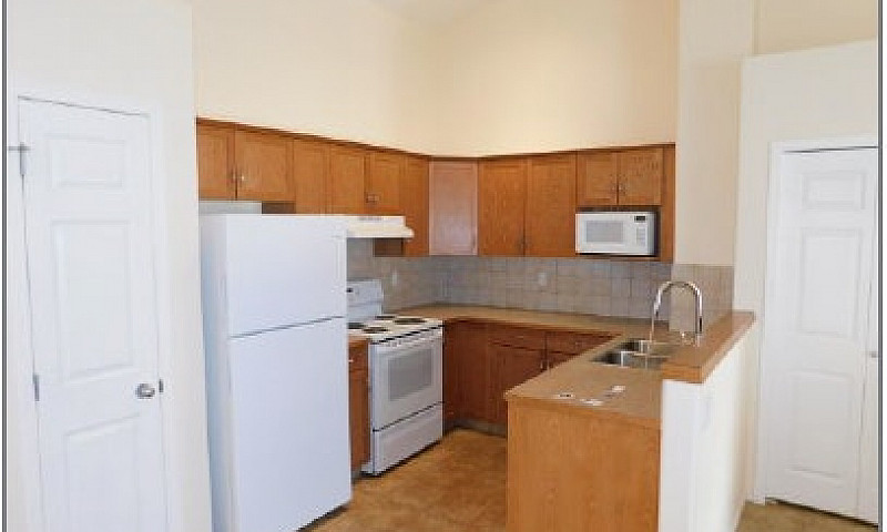 4 Bedrooms 2 Bathroo...