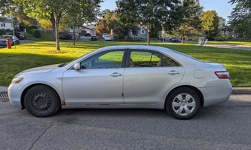 Toyota Camry Le 2007...