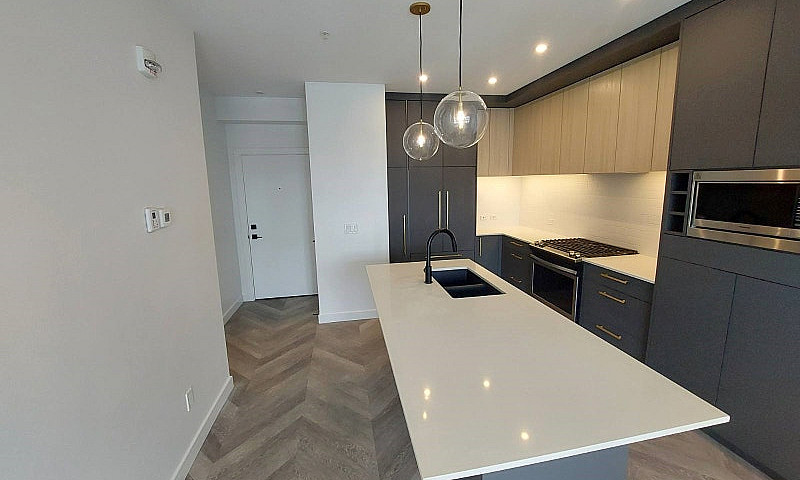 2 Bedroom / 2 Bath U...