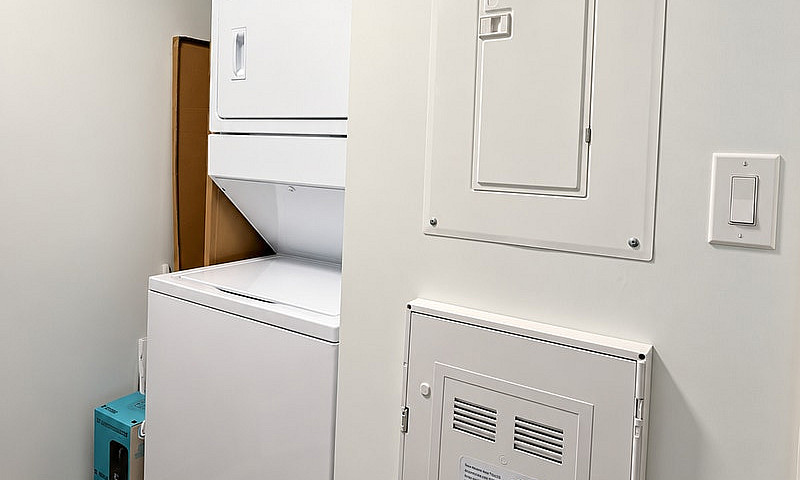2 Bed 2 Bath Apartme...