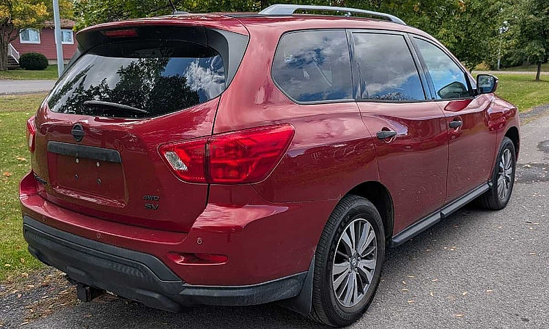 2017 Nissan Pathfind...