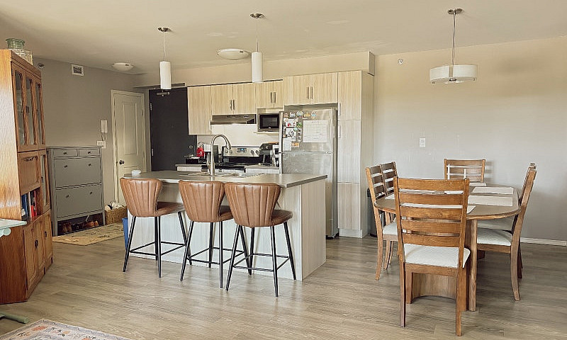 2 Bed 1 Bath, With E...