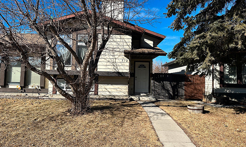 2 Bed +1Bath Main Fl...