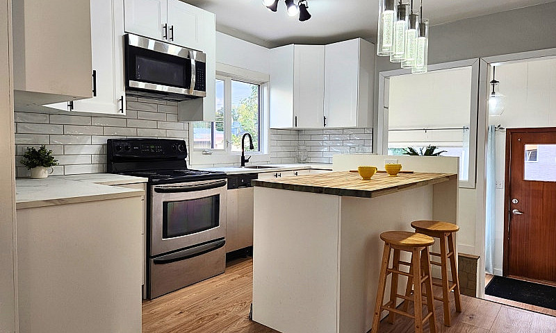 Beautiful 3-Bed Deta...