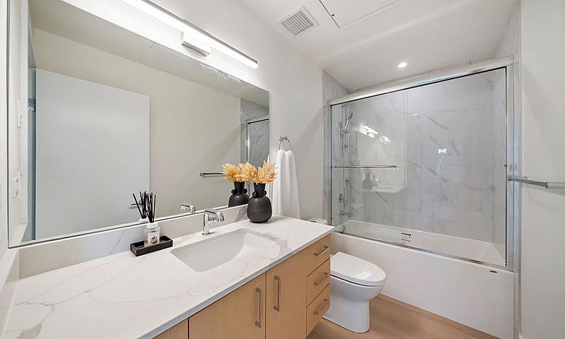 2 Bed 2 Bath Apartme...
