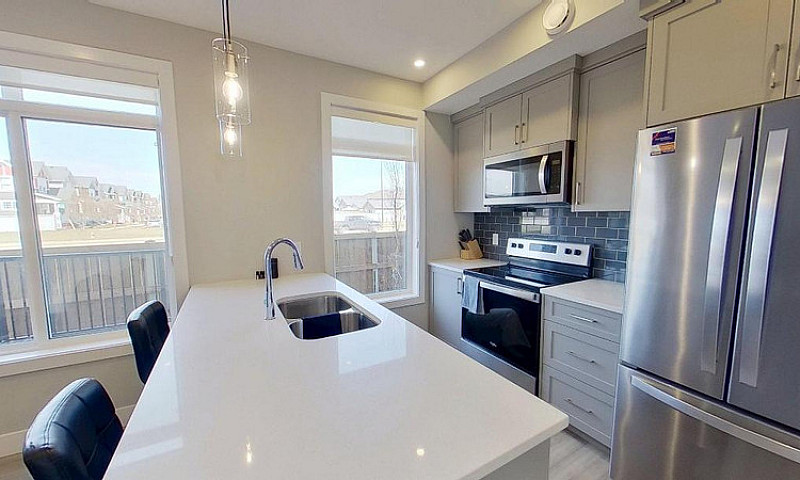 Modern One-Bedroom T...