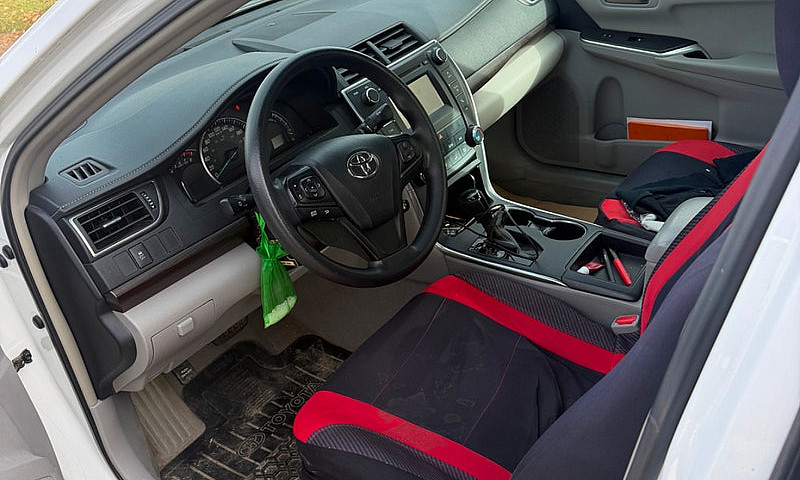2015 Toyota Camry Le...